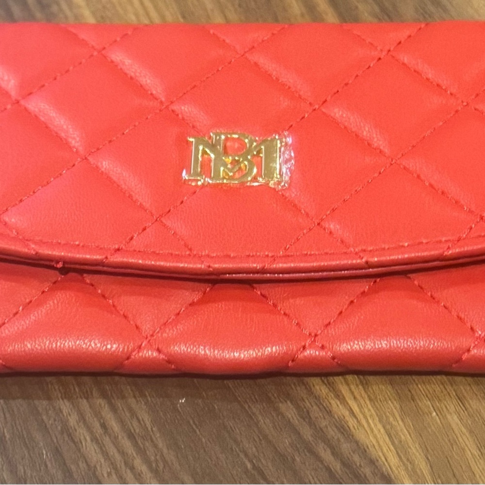 Badgley Mischka Red Quilted Wallet w/card slots 🎉 NEW